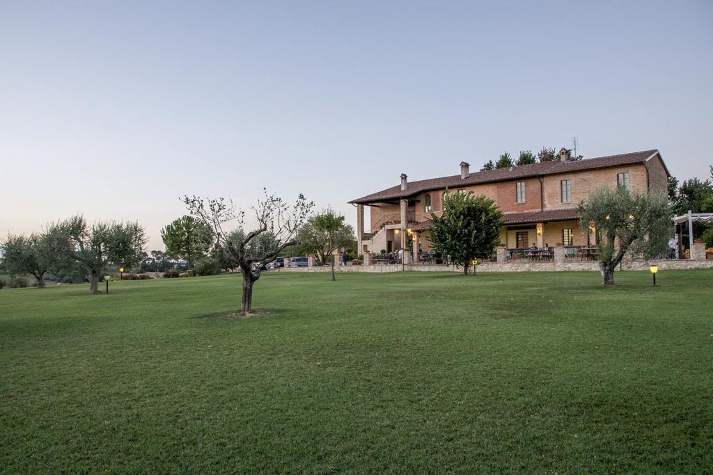Castel del Piano  Agriturismo Il Tiro المظهر الخارجي الصورة
